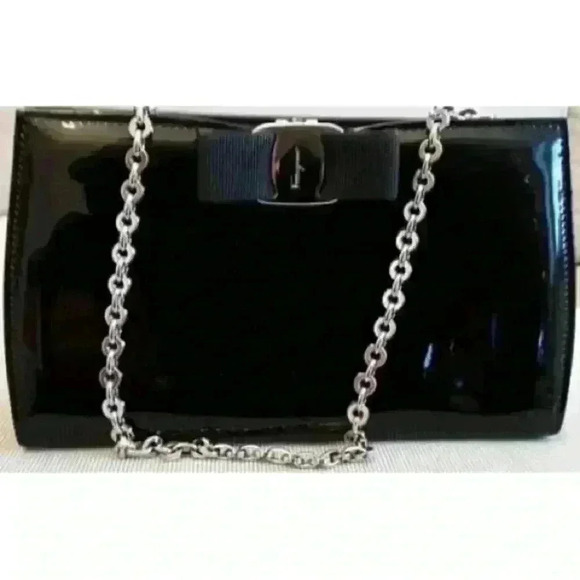 Salvatore Ferragamo
Vara Bow Chain Evening Bag Patent Small - Picture 4 of 8